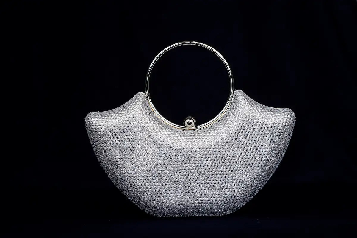 Verdelle blends sculptural grace