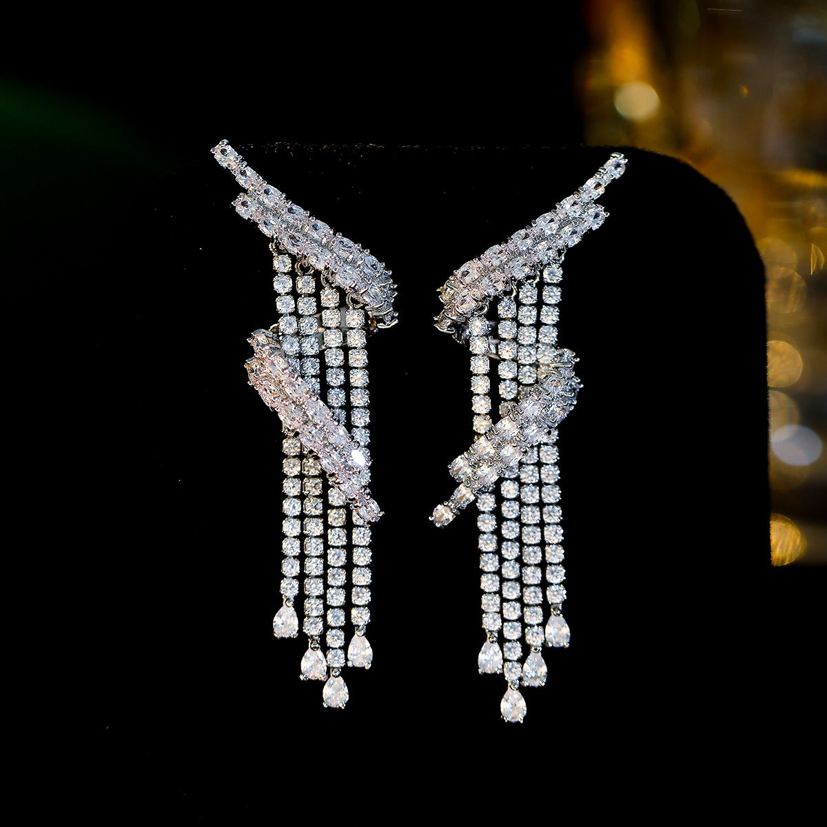 DIAMORA EARRINGS