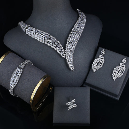 LEAF-VINE CRYSTAL PARURE