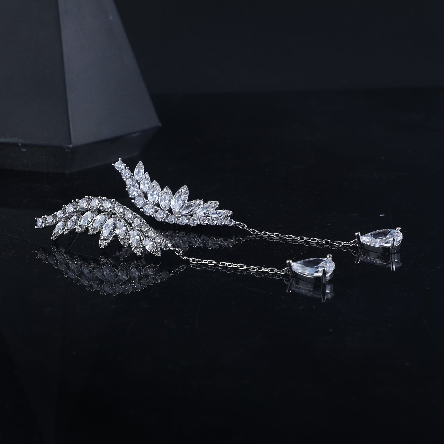 ENCHANTED LEAF DROP EARRINGS