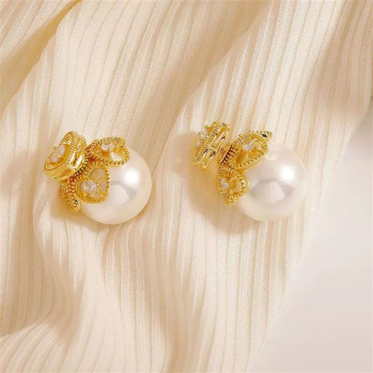 AURELIA PEARL STUD EARRINGS
